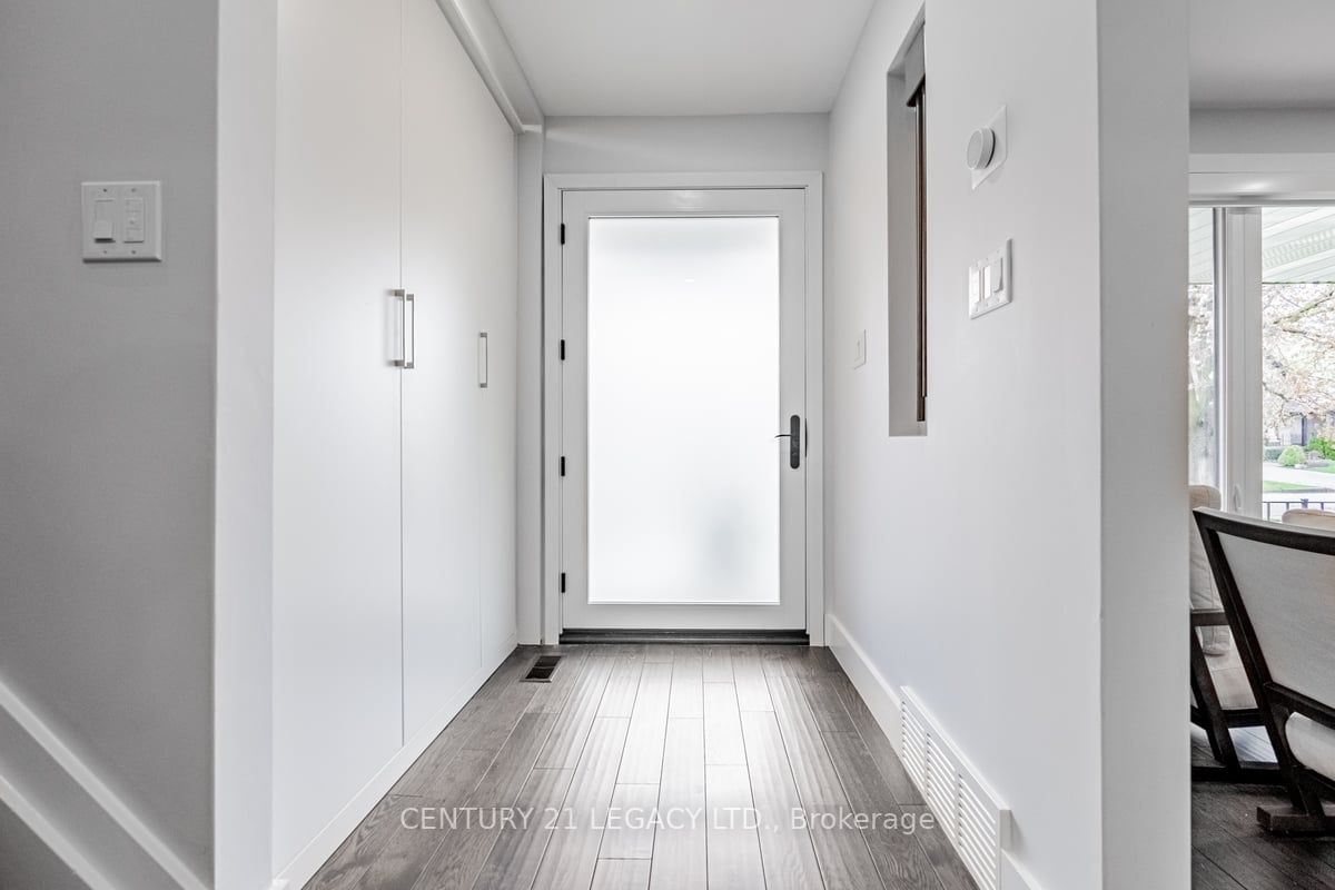Listing W5944208 - Large Photo # 4