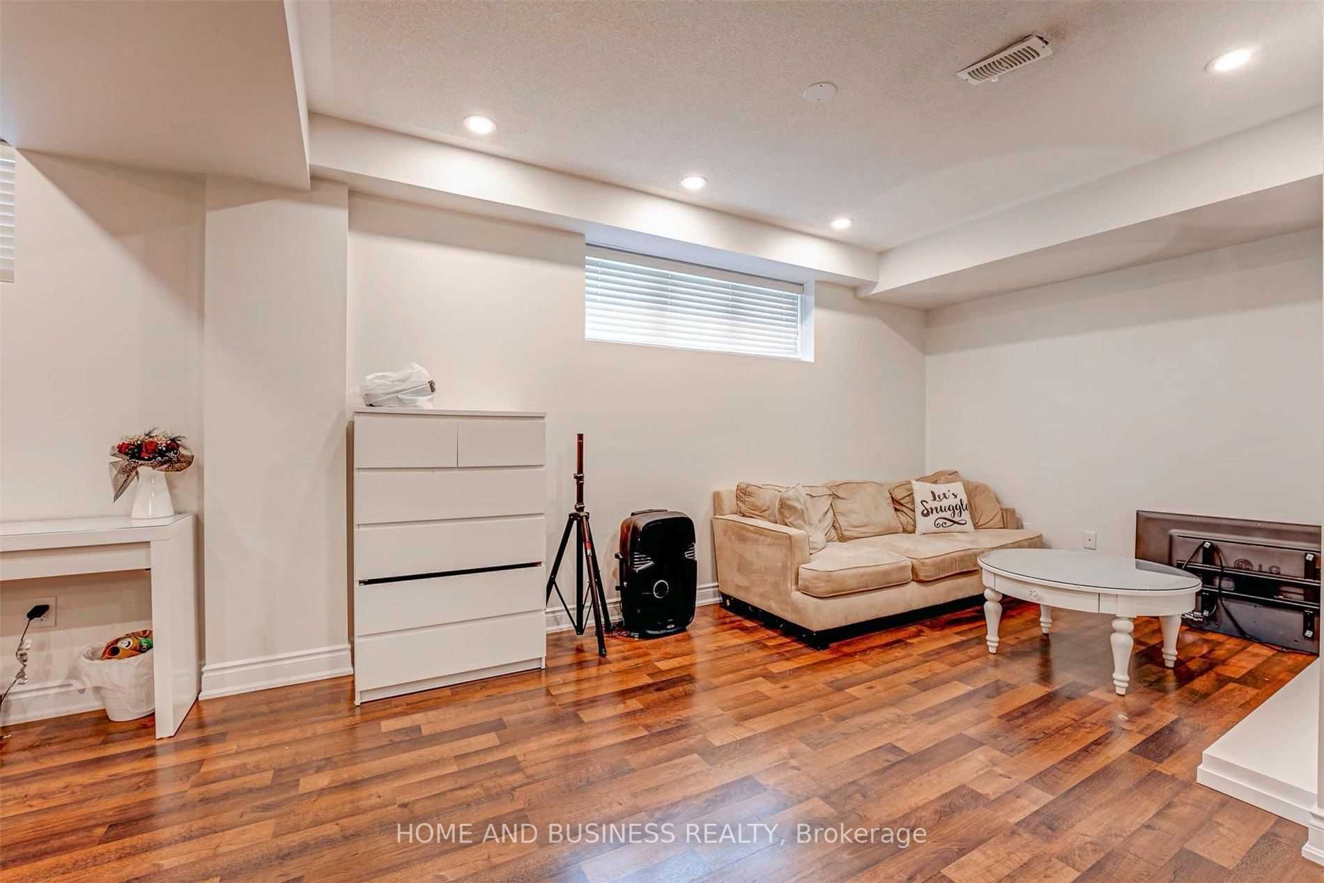Listing W5944584 - Large Photo # 37