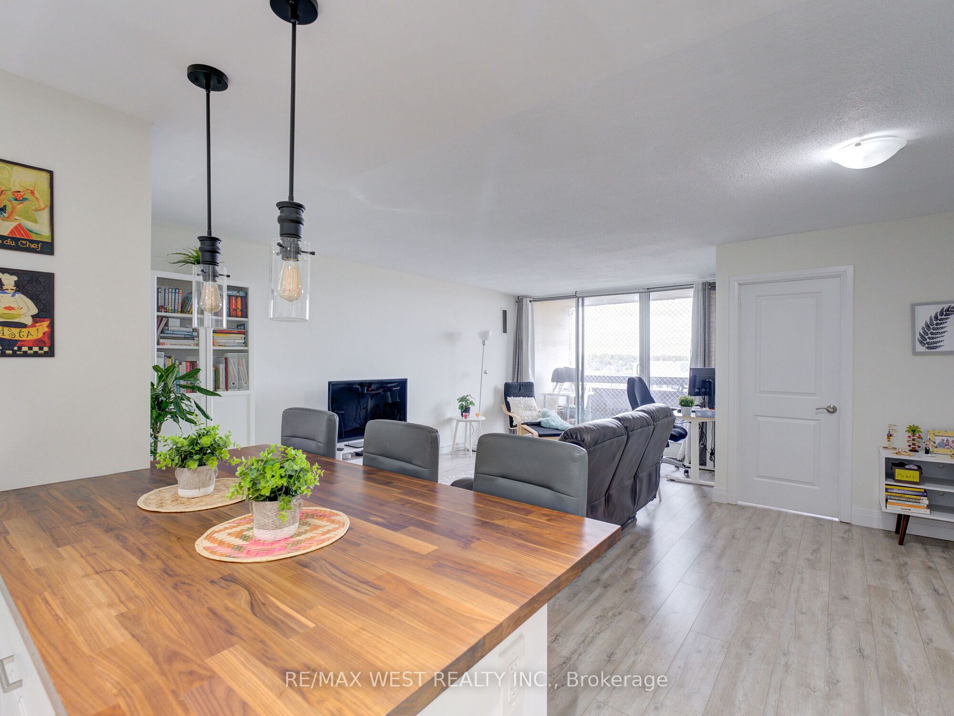 Listing W5944608 - Large Photo # 16
