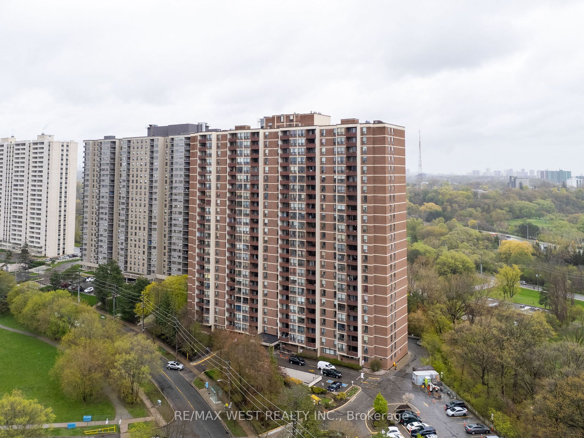 Listing W5944608 - Large Photo # 4