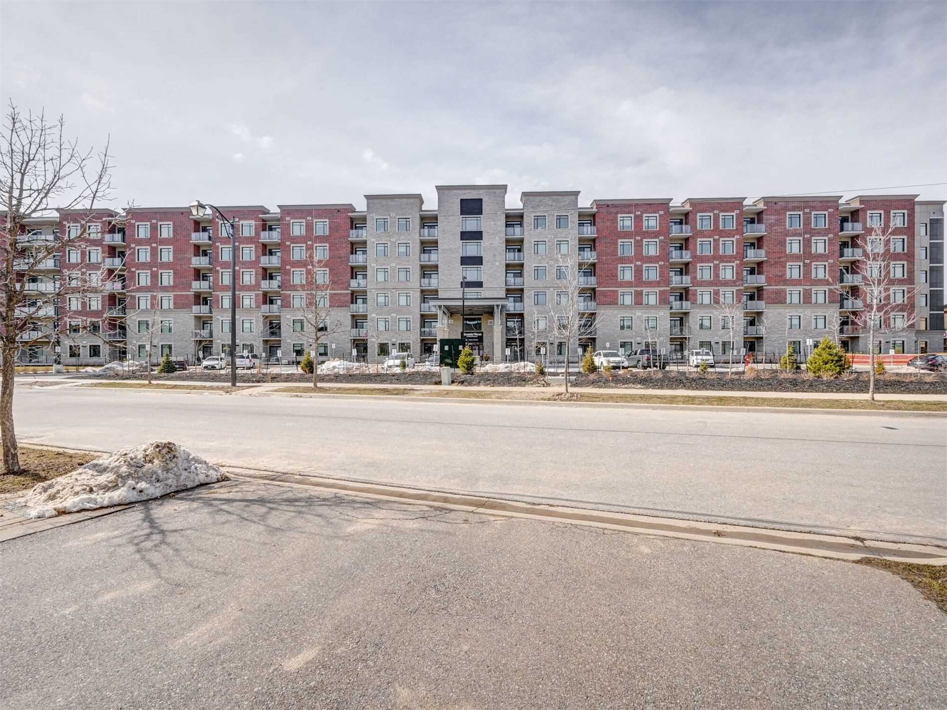 Listing W5944875 - Large Photo # 1