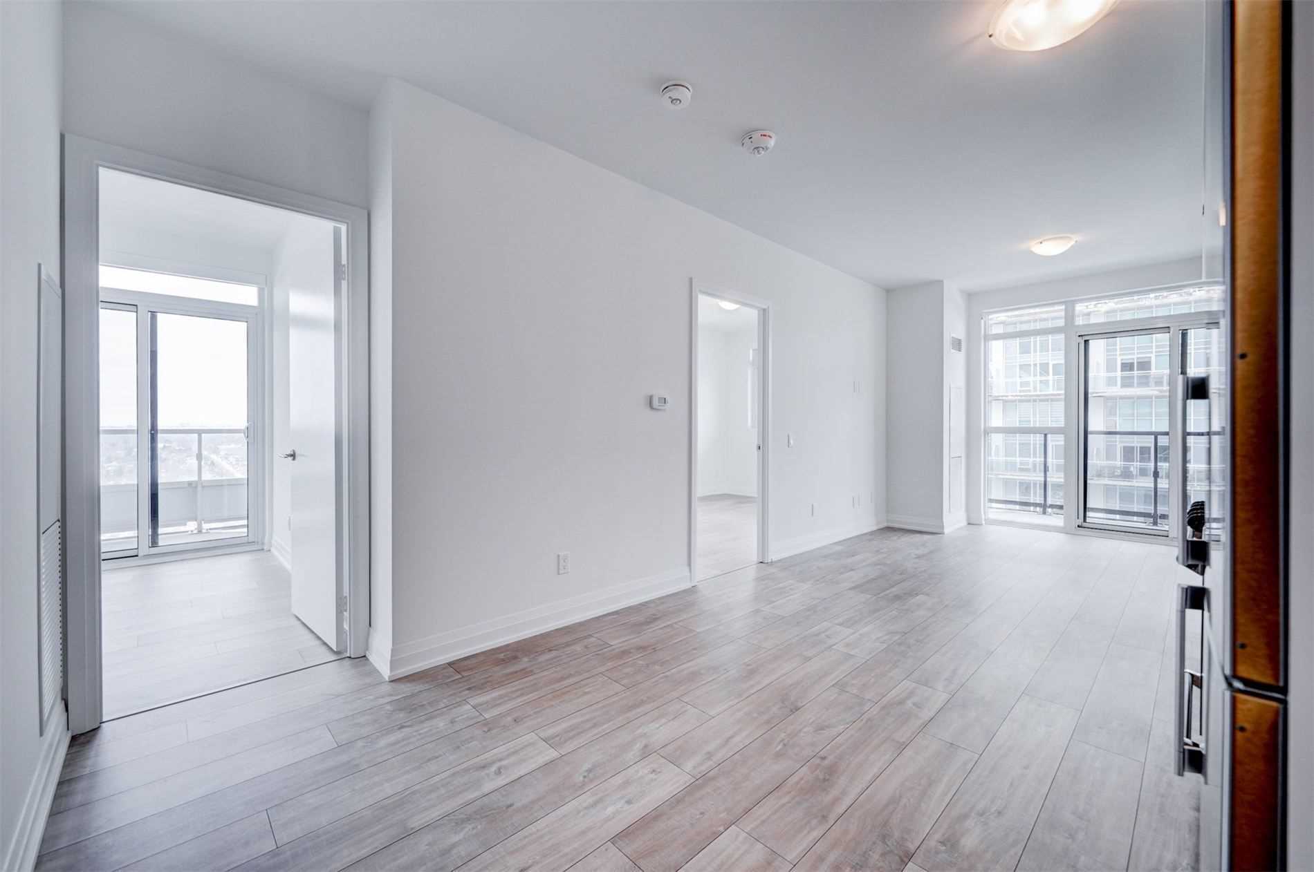 Listing W5944915 - Large Photo # 1