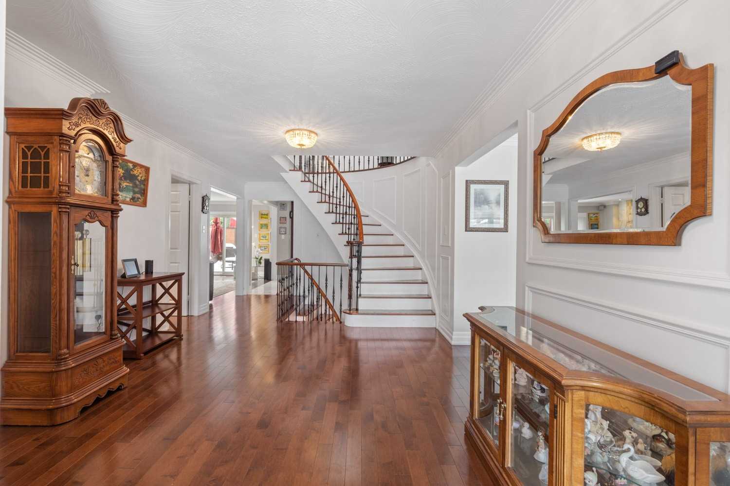 Listing W5945293 - Large Photo # 2