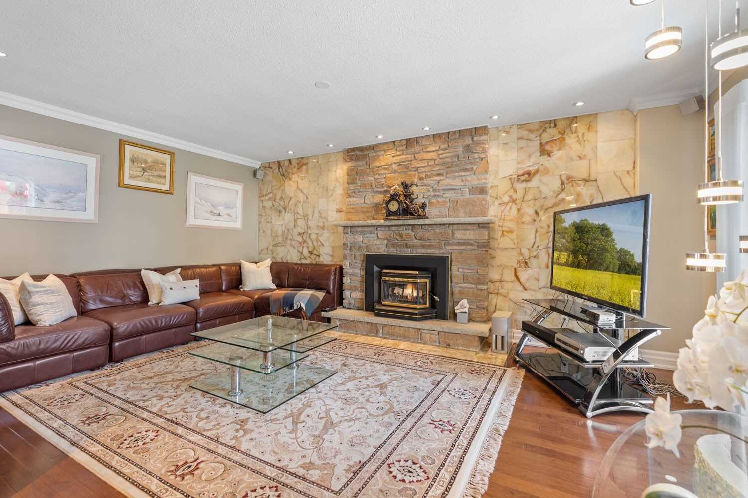 Listing W5945293 - Large Photo # 4