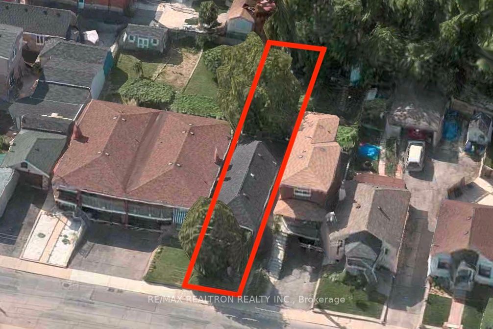 70 Dunraven Dr