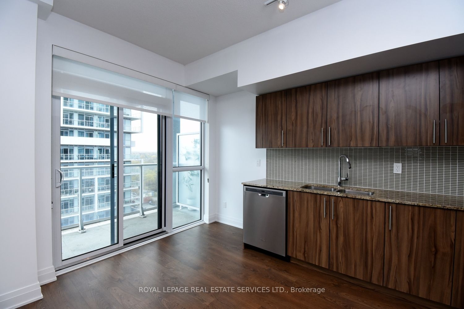 55 Speers Rd, #1312