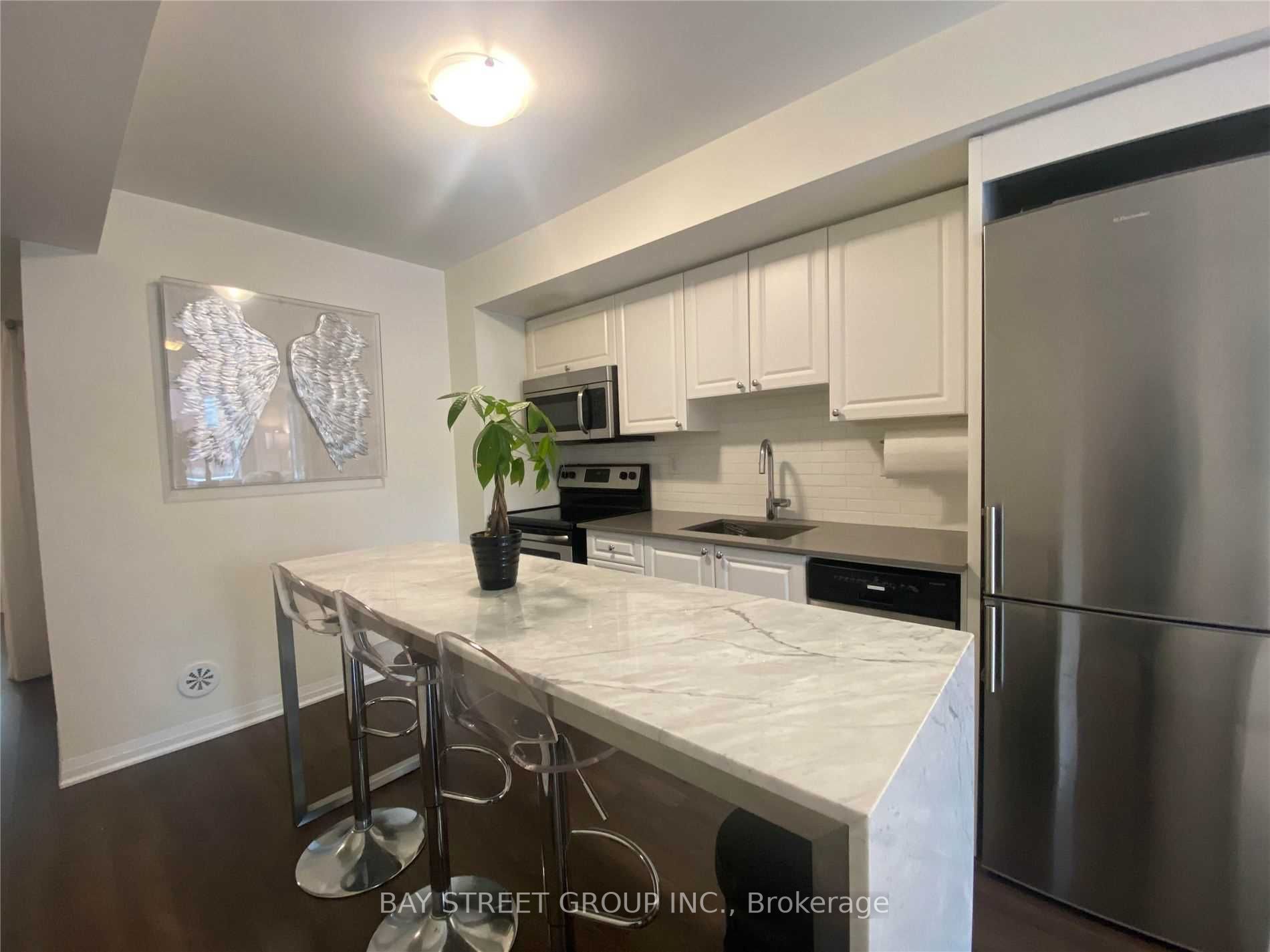 175 William Duncan Rd, #6