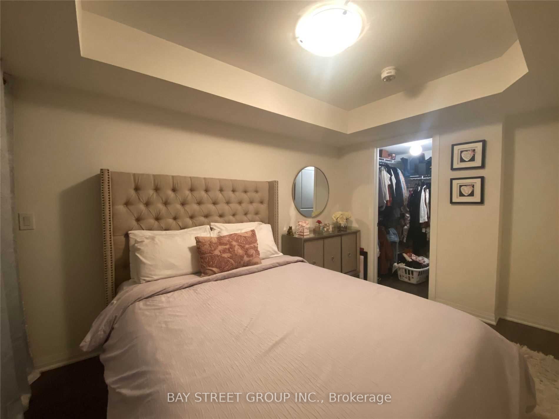 175 William Duncan Rd, #6