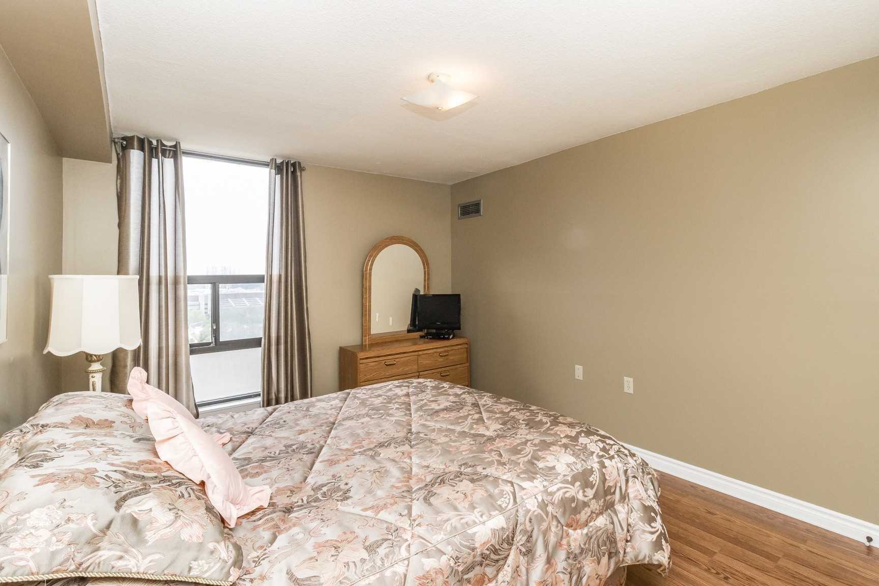 Listing W5946001 - Large Photo # 28