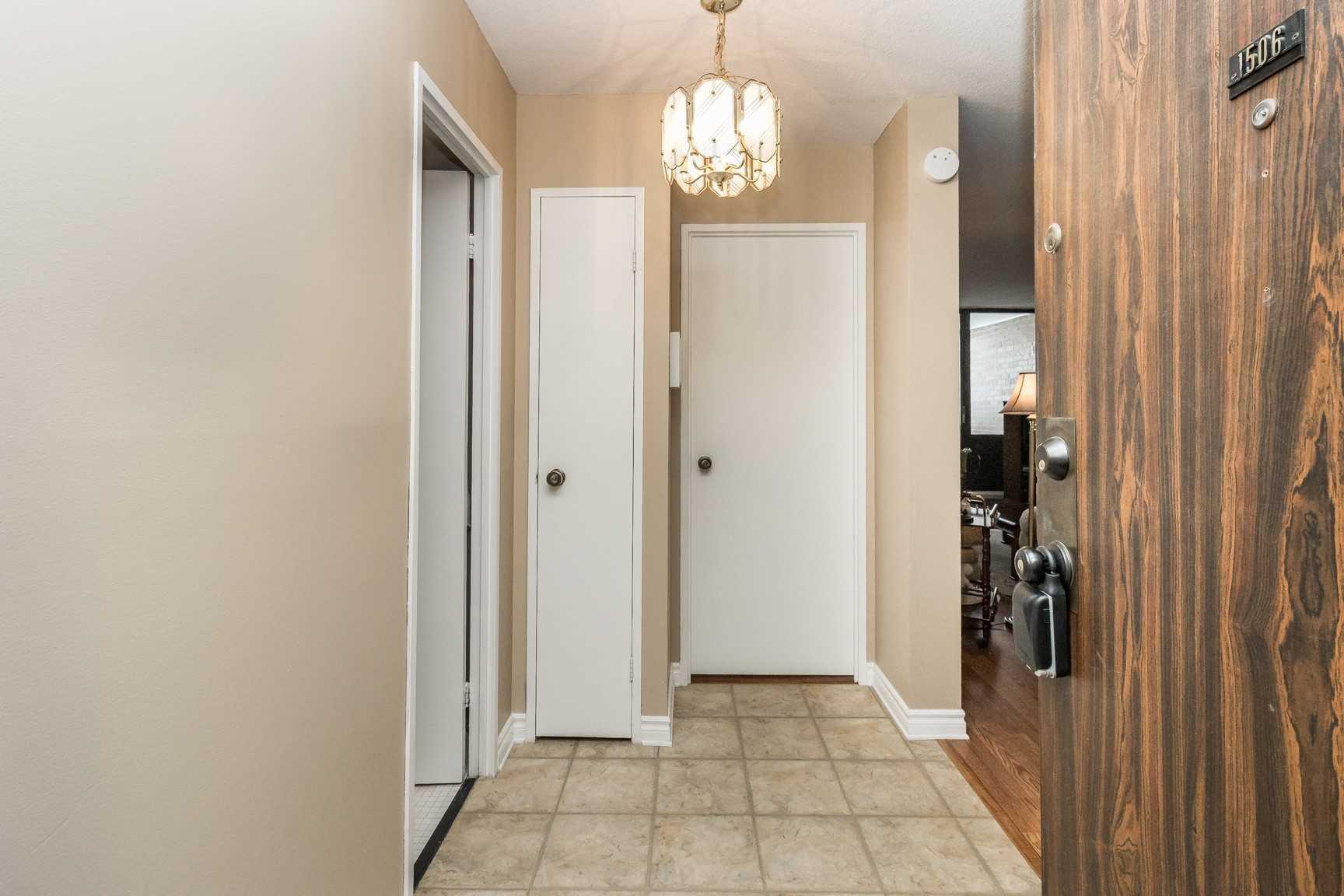 Listing W5946001 - Large Photo # 8