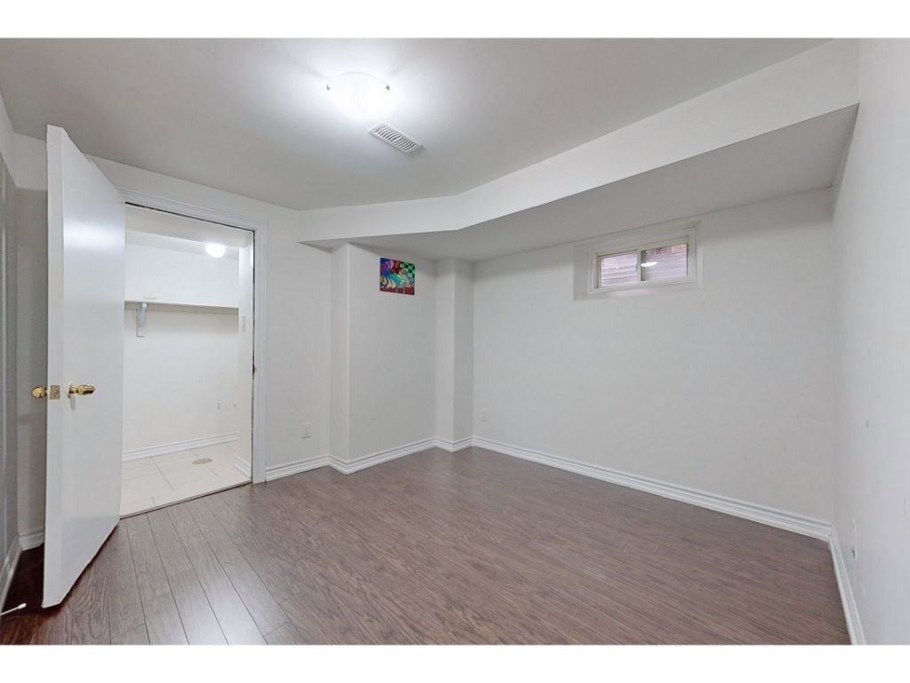 Listing W5946069 - Large Photo # 25