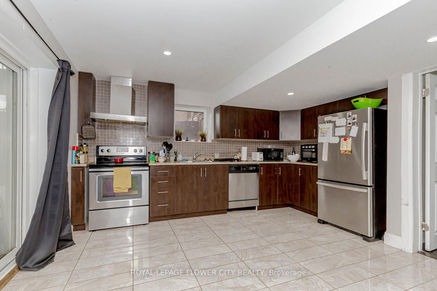 21 Borrelli Dr