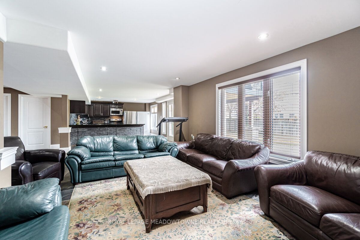 Listing W5946152 - Large Photo # 32