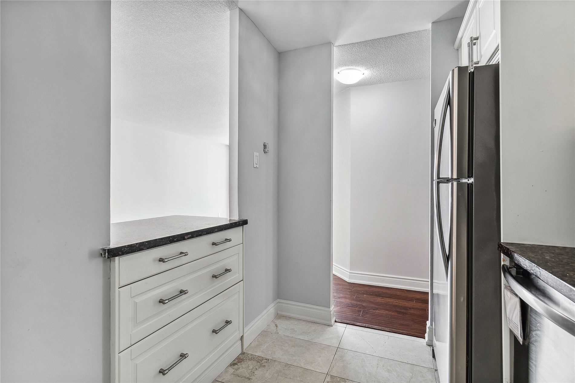 Listing W5946303 - Large Photo # 17