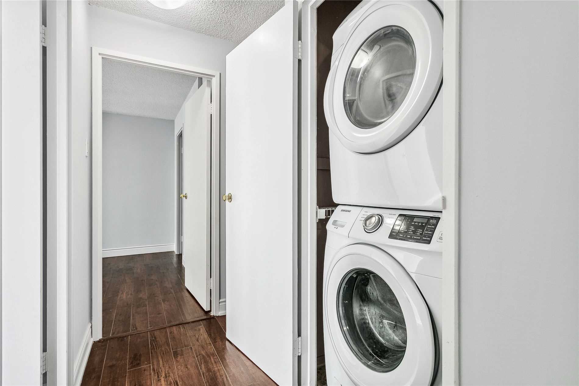 Listing W5946303 - Large Photo # 19