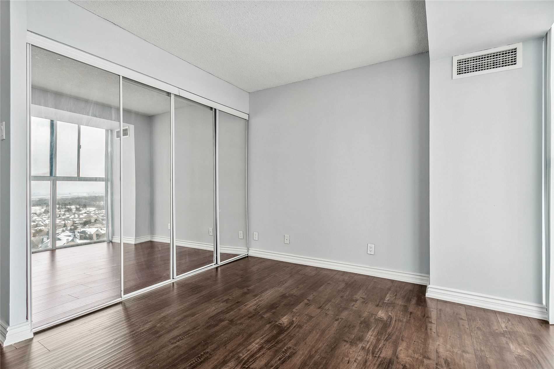 Listing W5946303 - Large Photo # 22