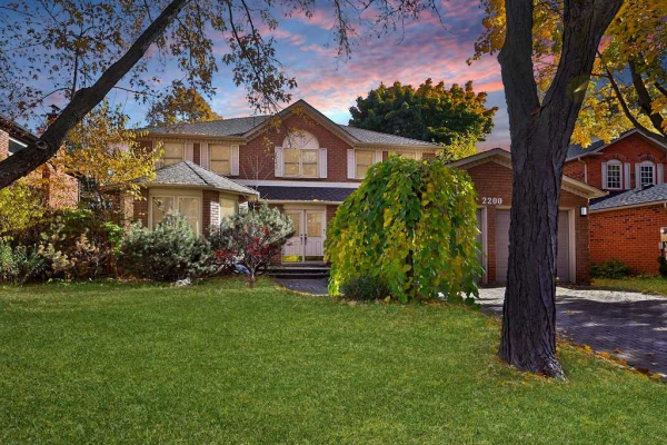 2200 Dunvegan Ave, Oakville