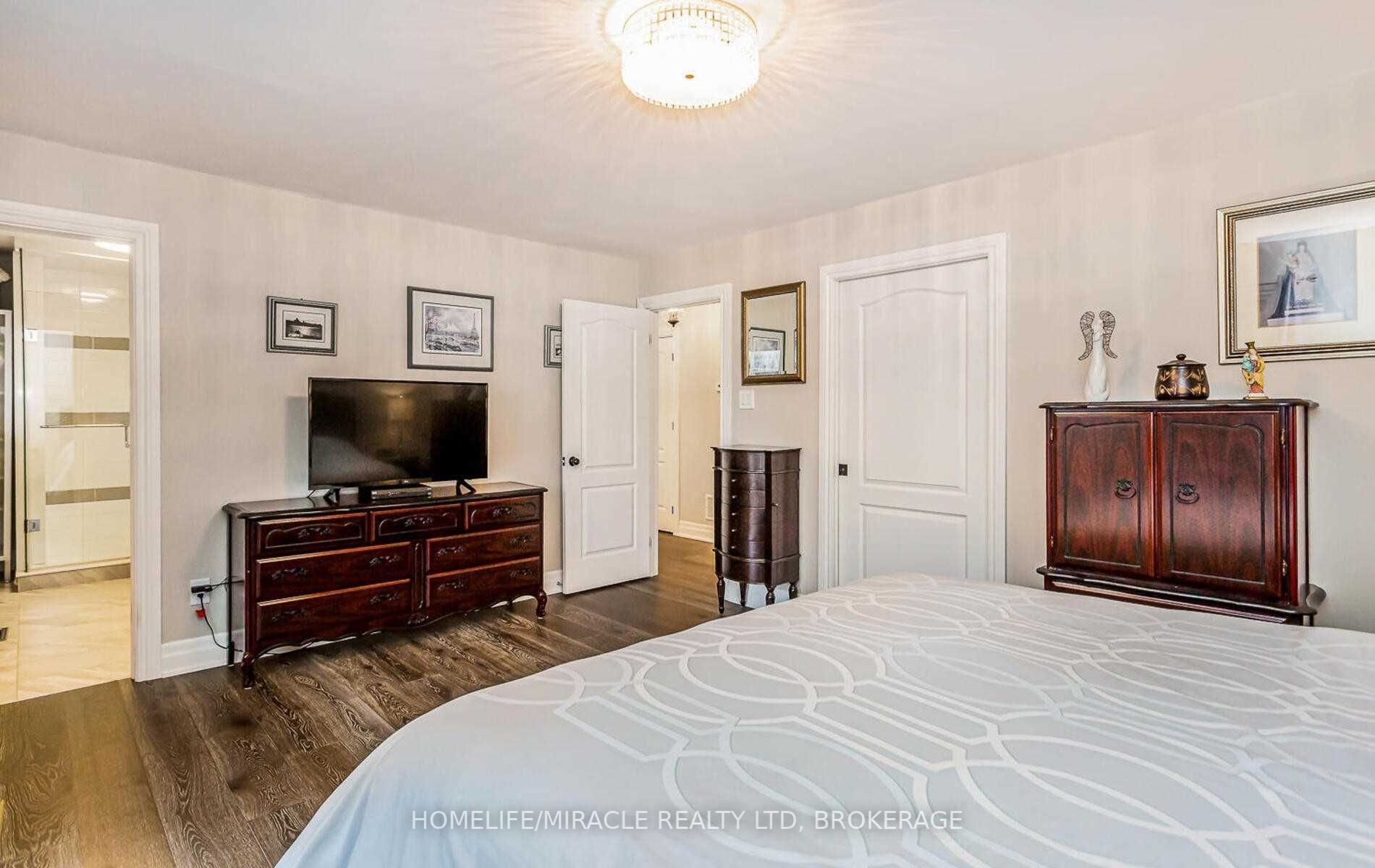 Listing W5946671 - Large Photo # 14