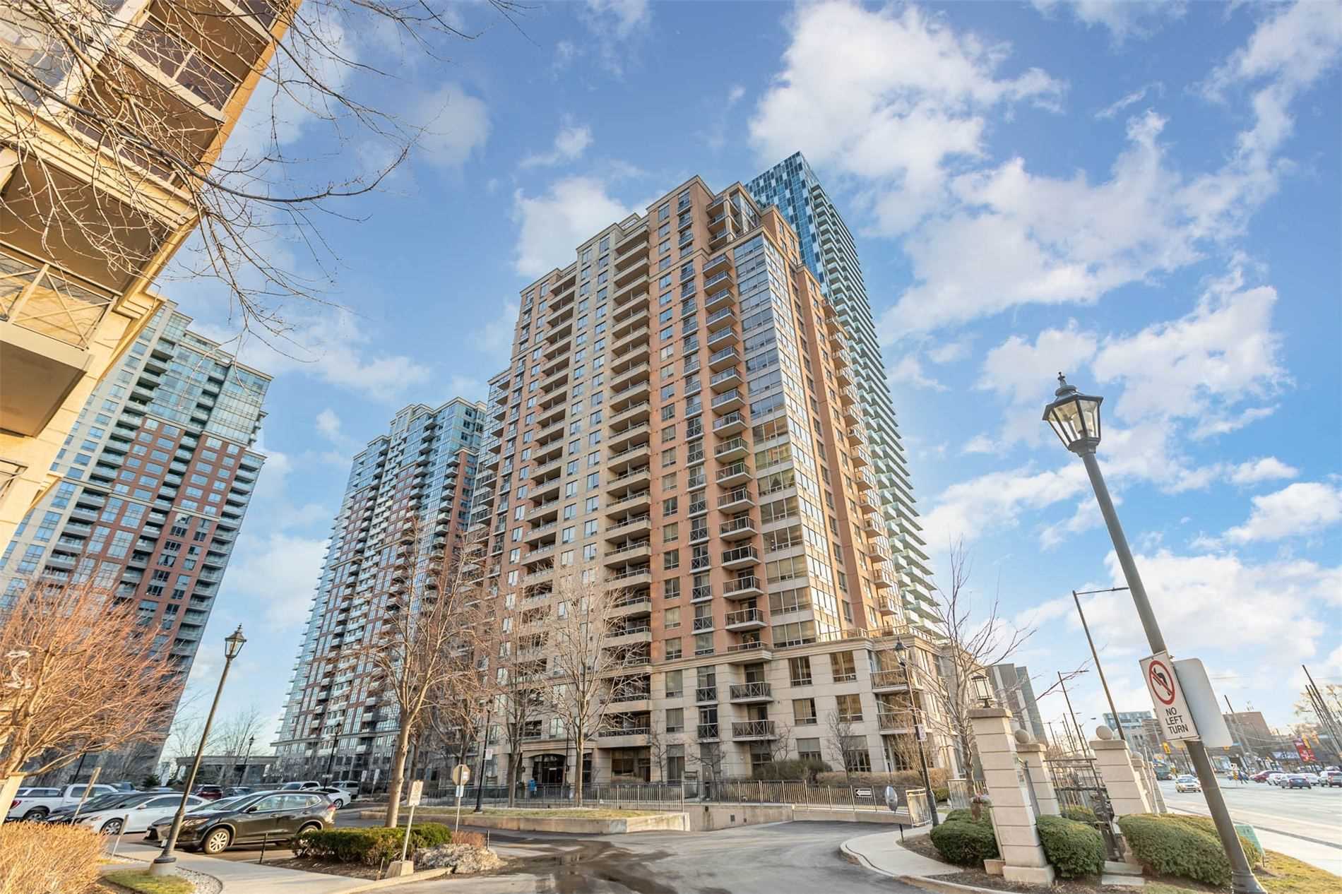 5233 Dundas St W, #720
