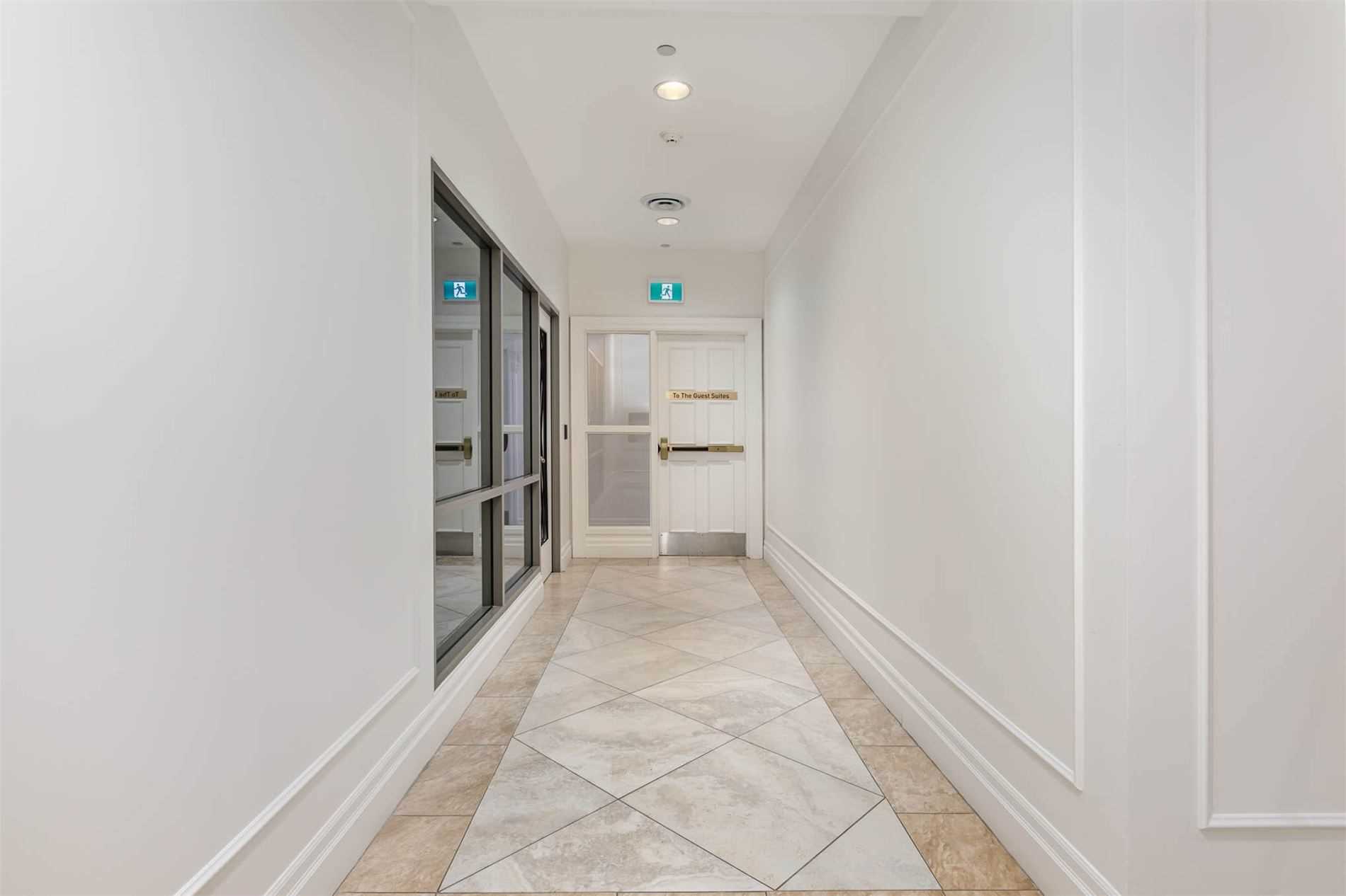 5233 Dundas St W, #720