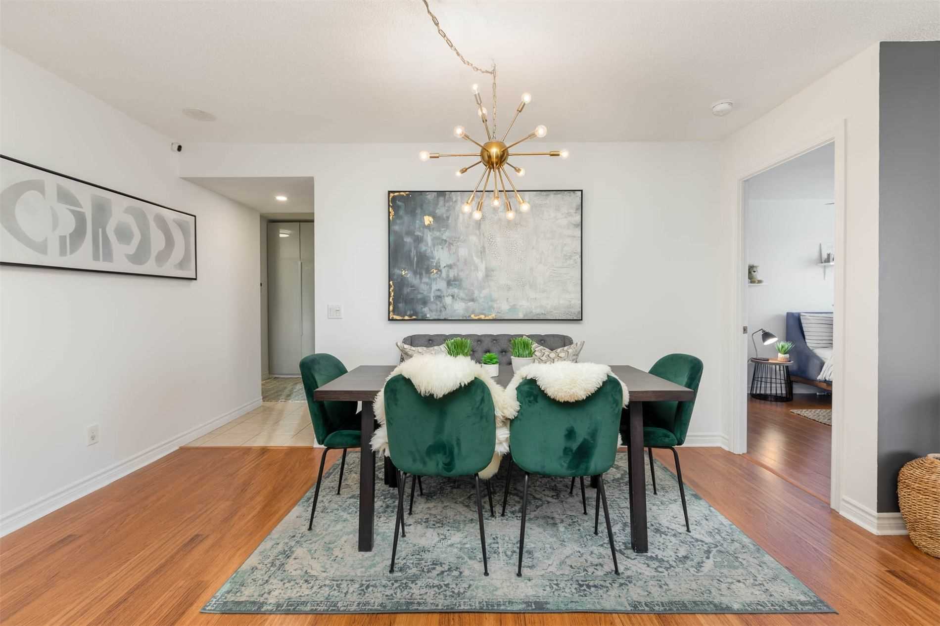 5233 Dundas St W, #720