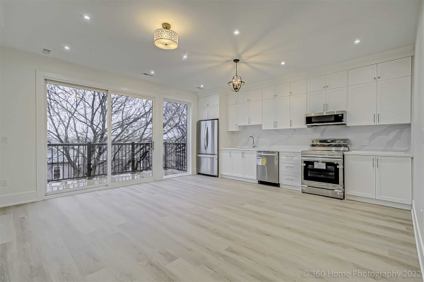 9 Beechwood Ave, Toronto
