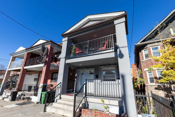 1908 Davenport Rd, Toronto