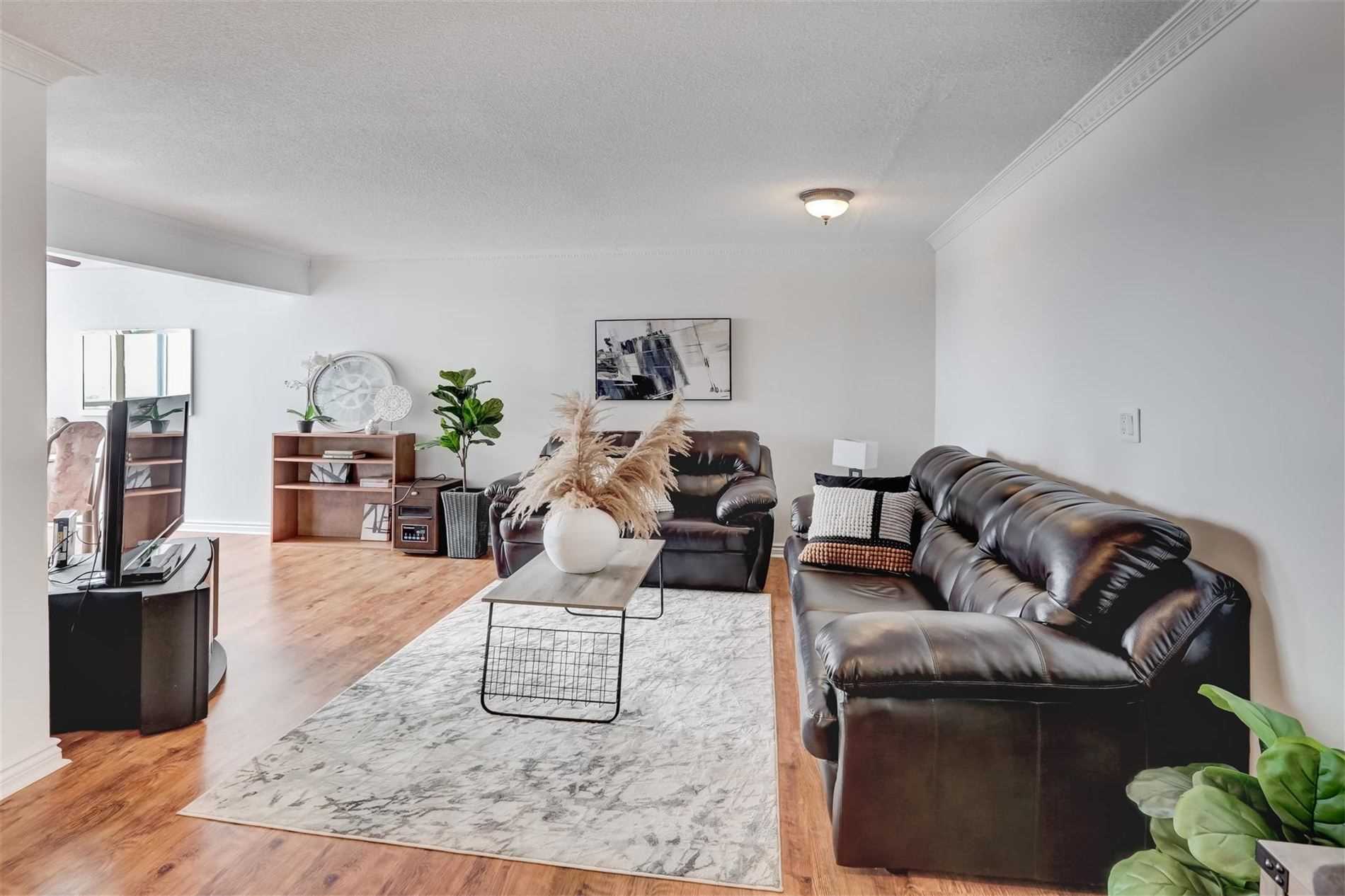 Listing W5947477 - Large Photo # 10