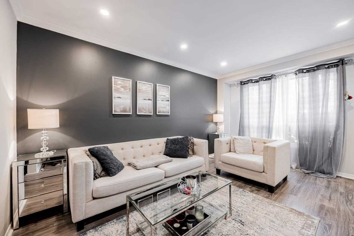 Listing W5947537 - Large Photo # 3
