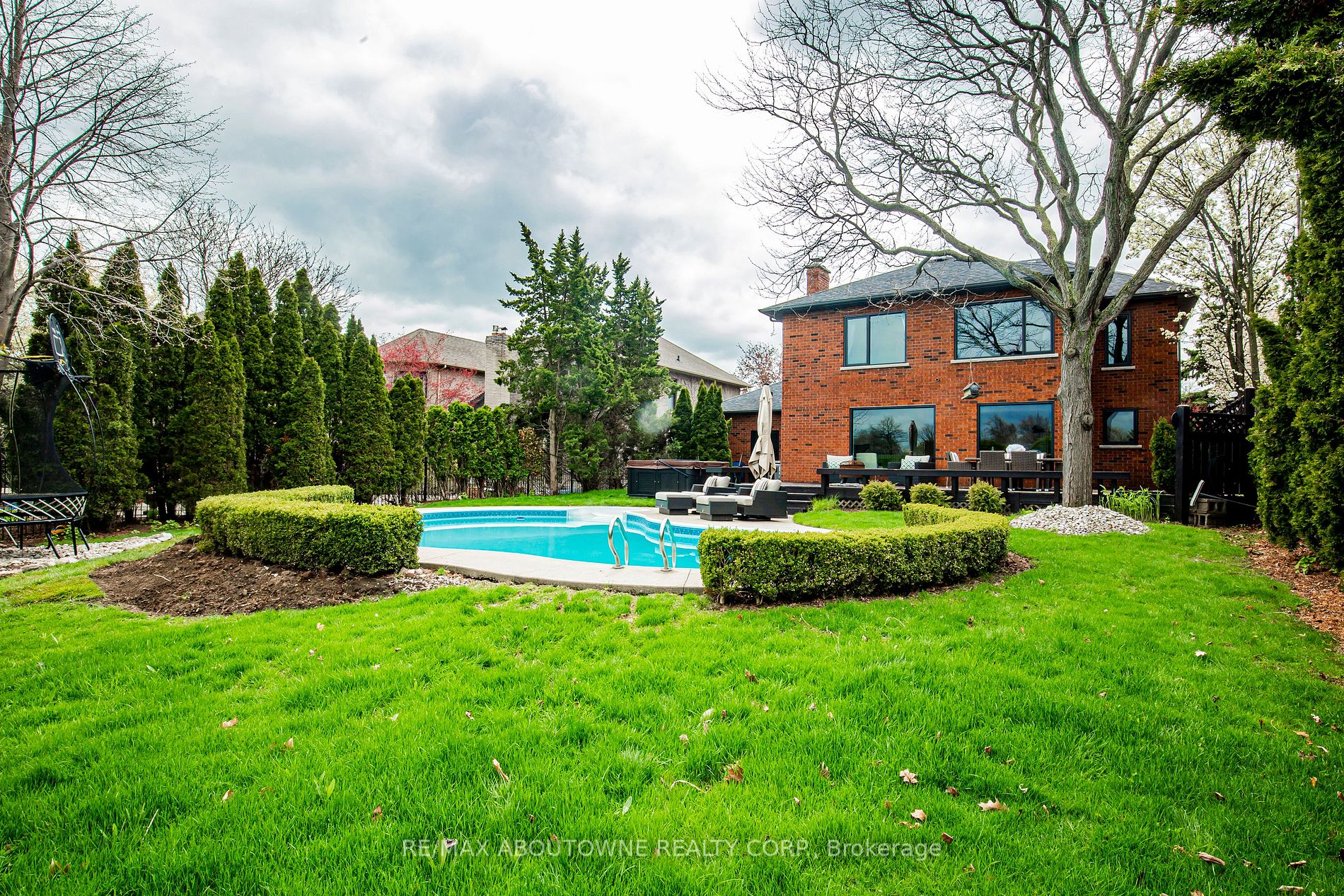 1319 Greeneagle Dr