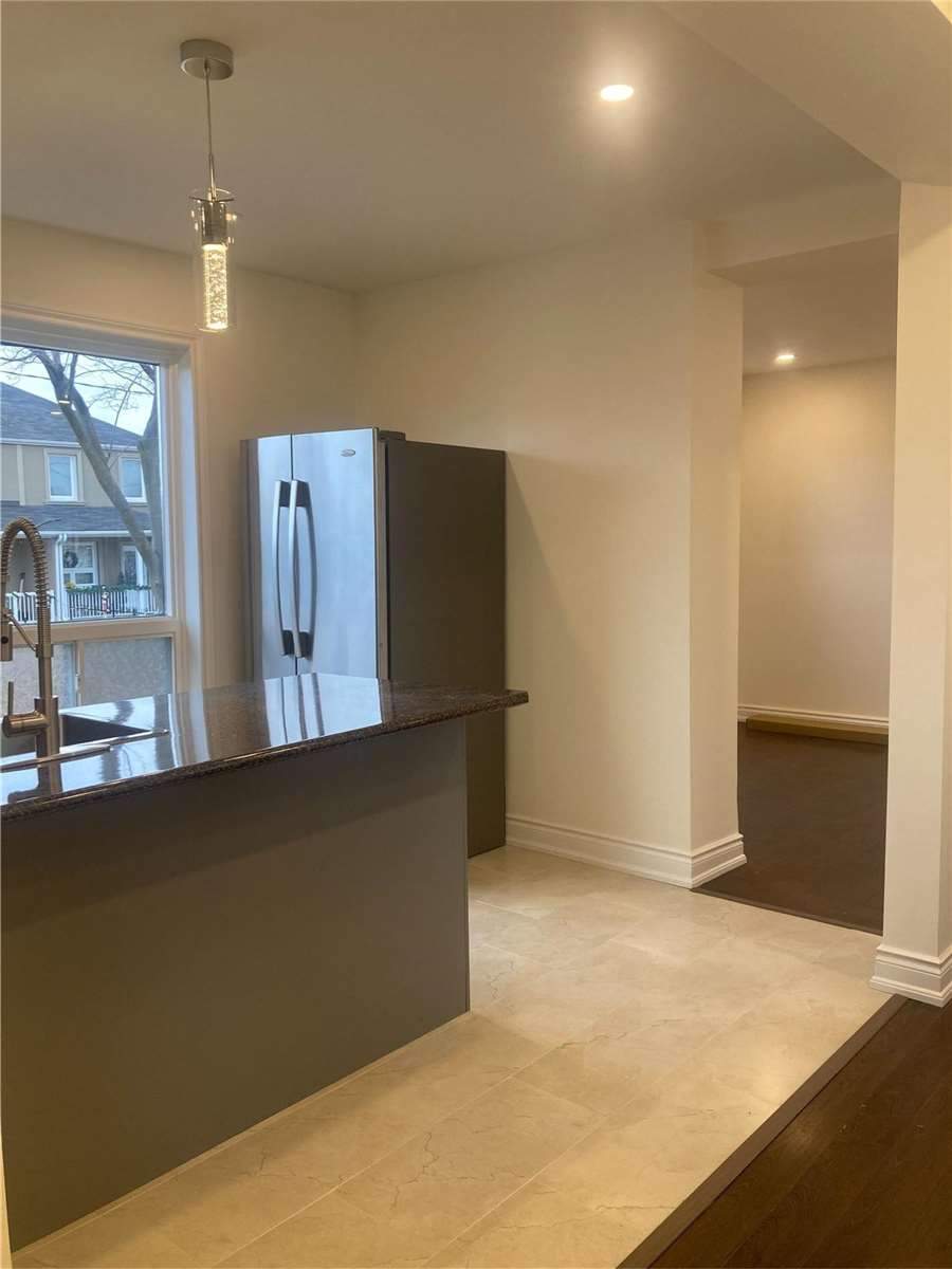 54 Mccormack St
