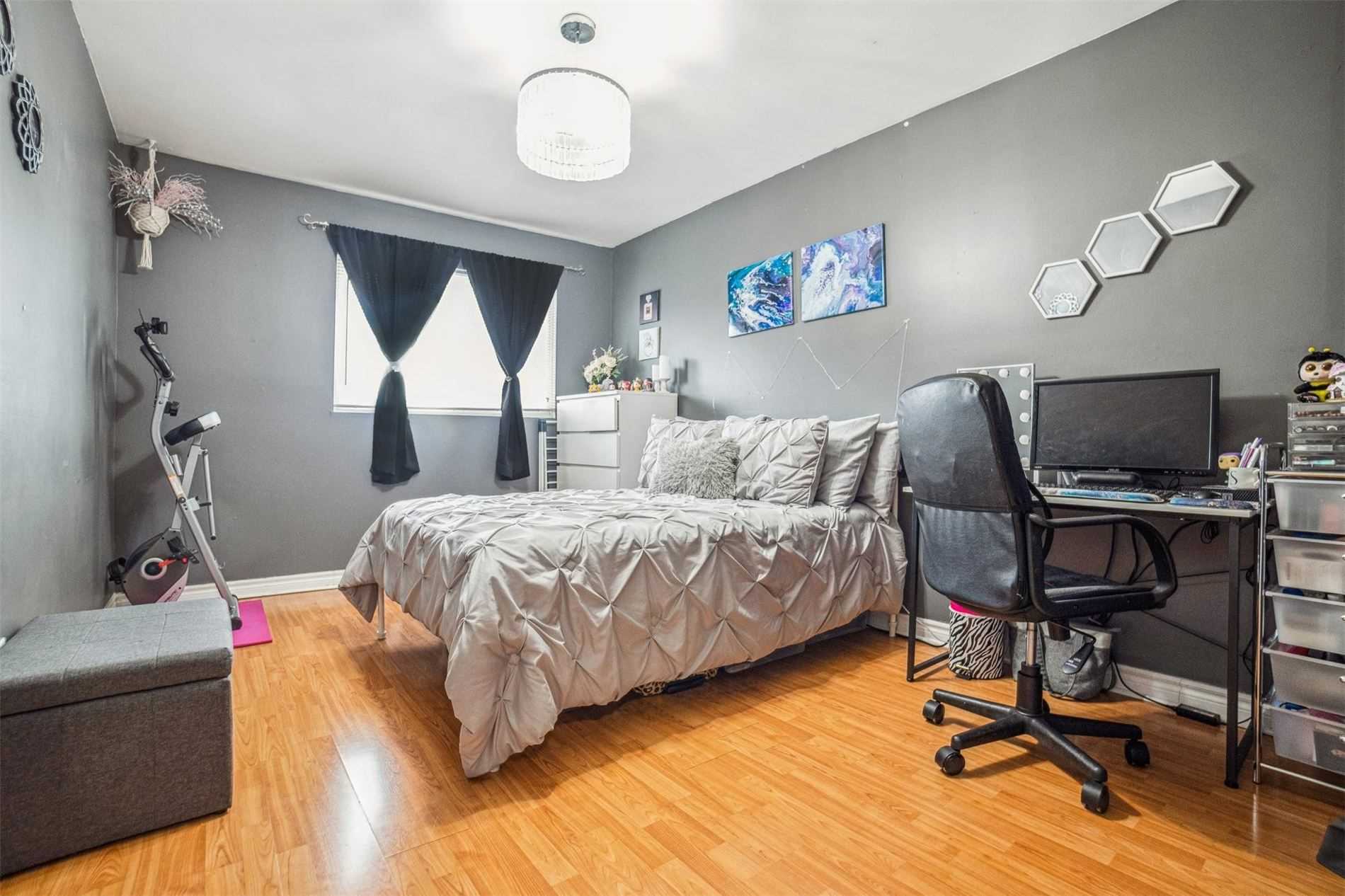 Listing W5947943 - Large Photo # 15
