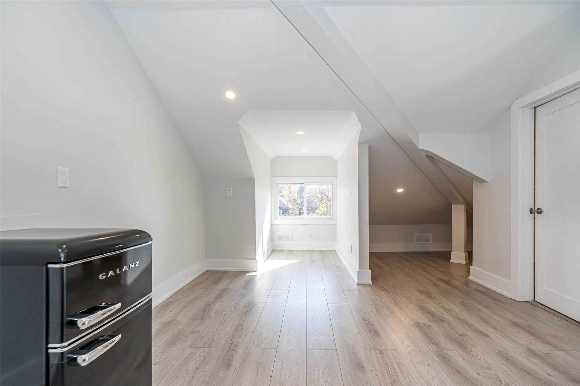 23 Radford Avenue