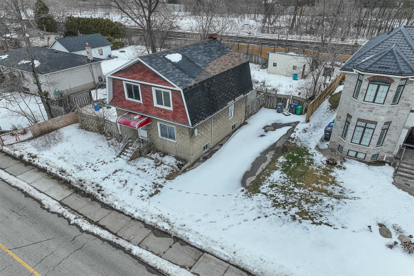 1842 Balsam Ave, Mississauga