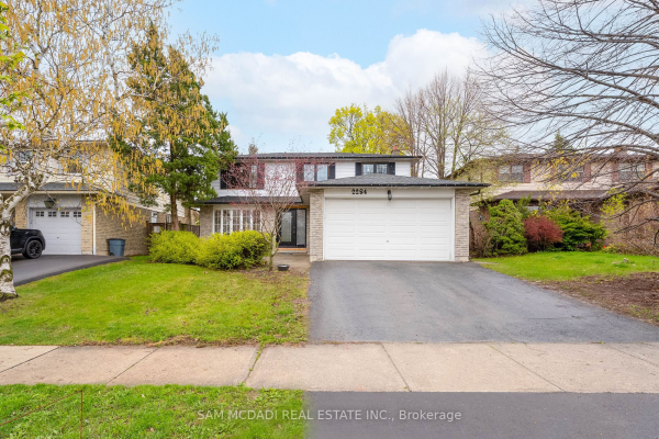 2284 Glastonbury Rd, Burlington