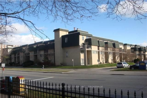 1624 Bloor St, Mississauga