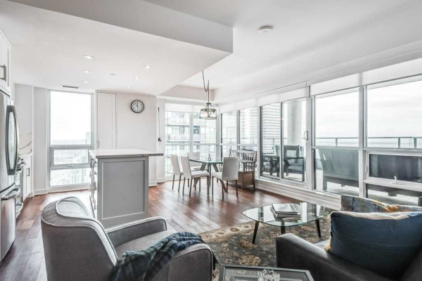 2212 Lakeshore Blvd W, Toronto