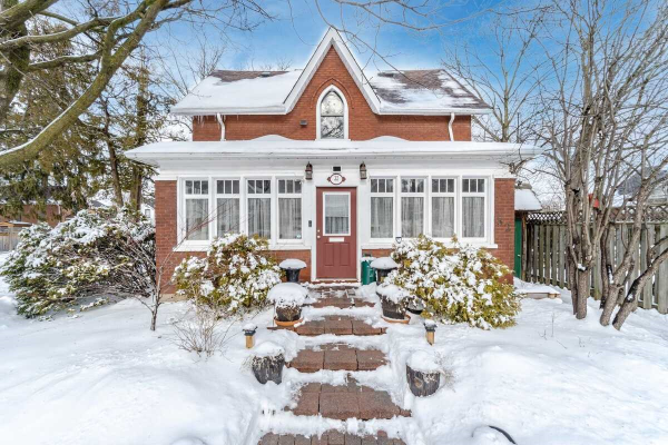 32 Elliott St, Brampton
