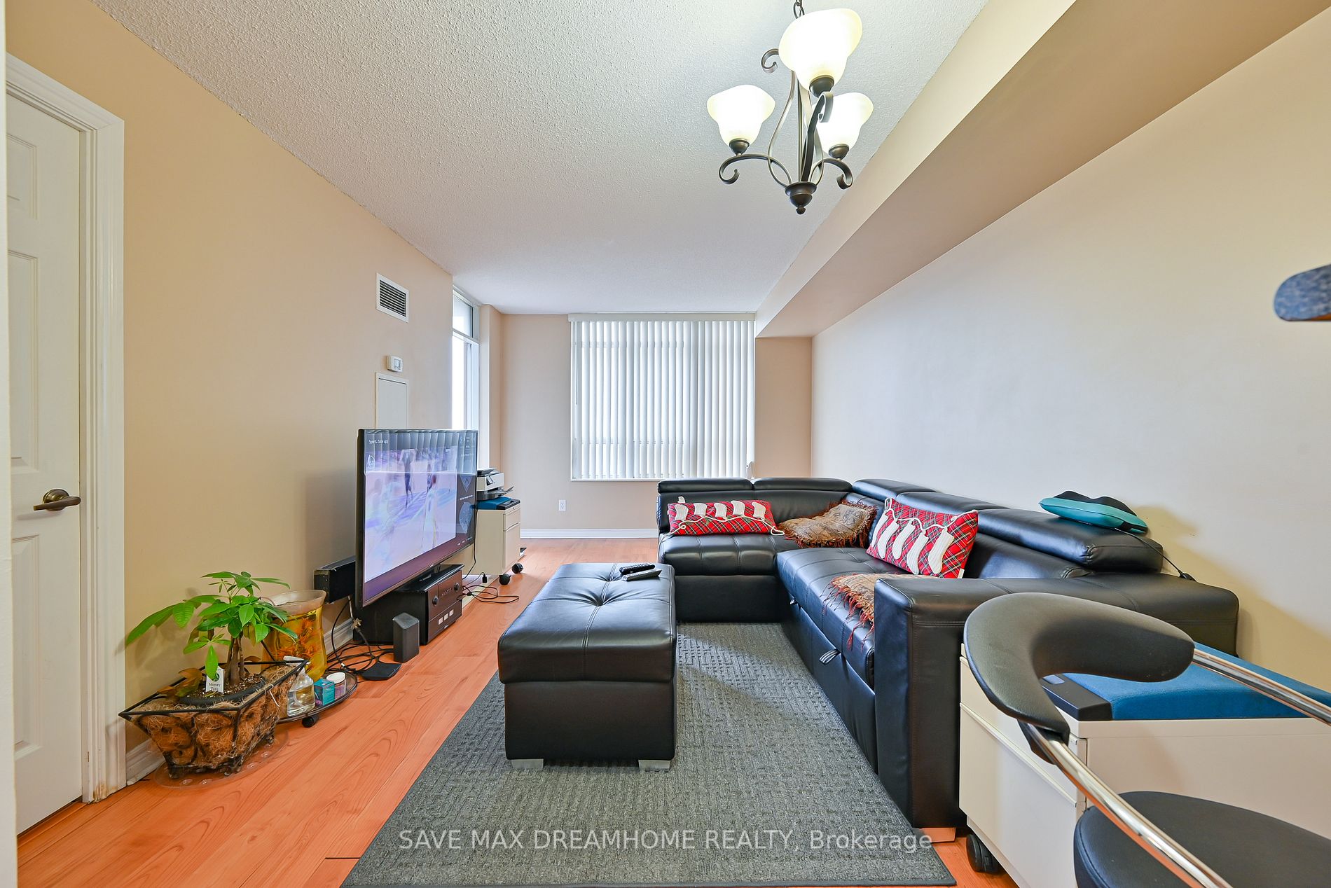 Listing W5948928 - Large Photo # 15
