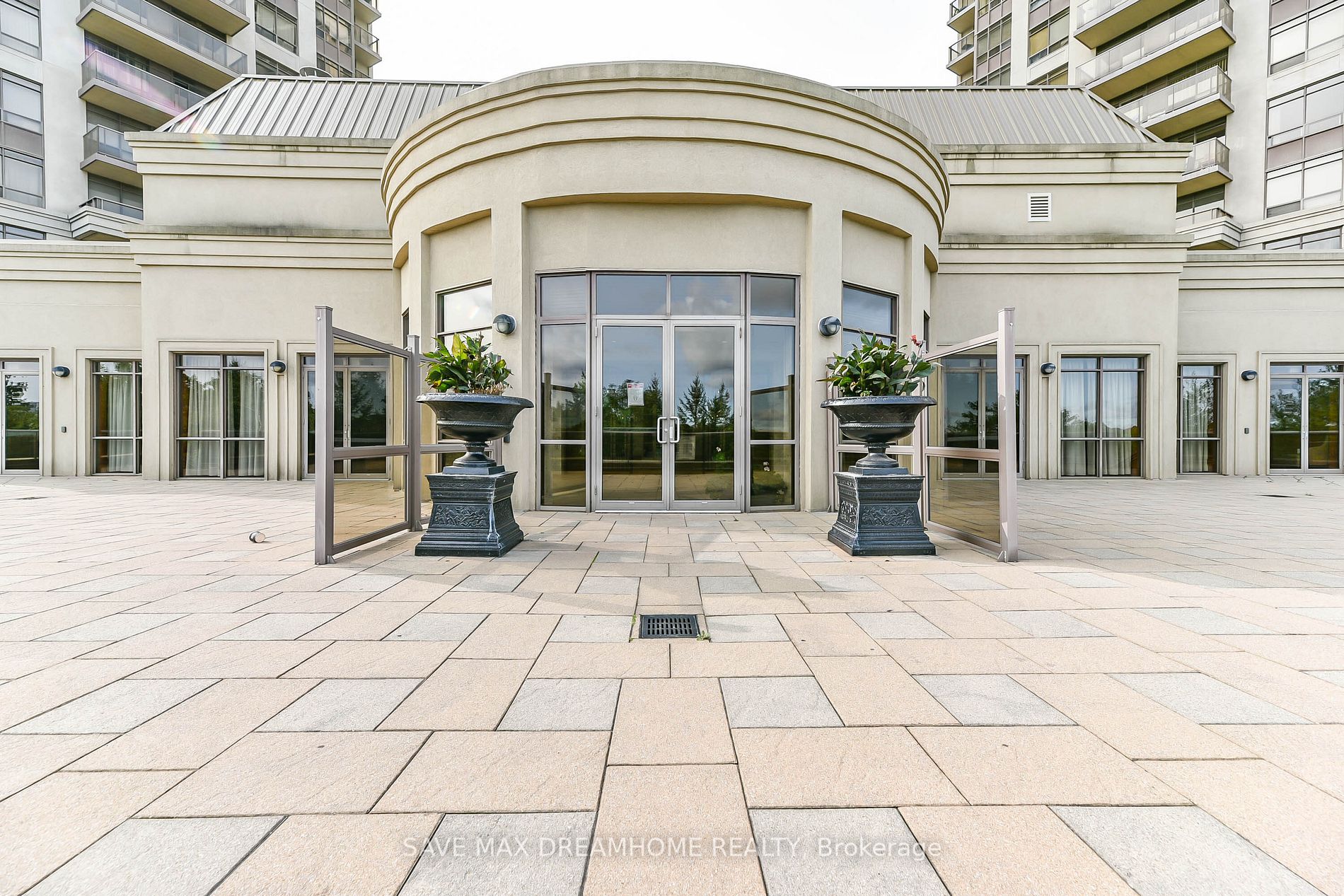 Listing W5948928 - Large Photo # 3