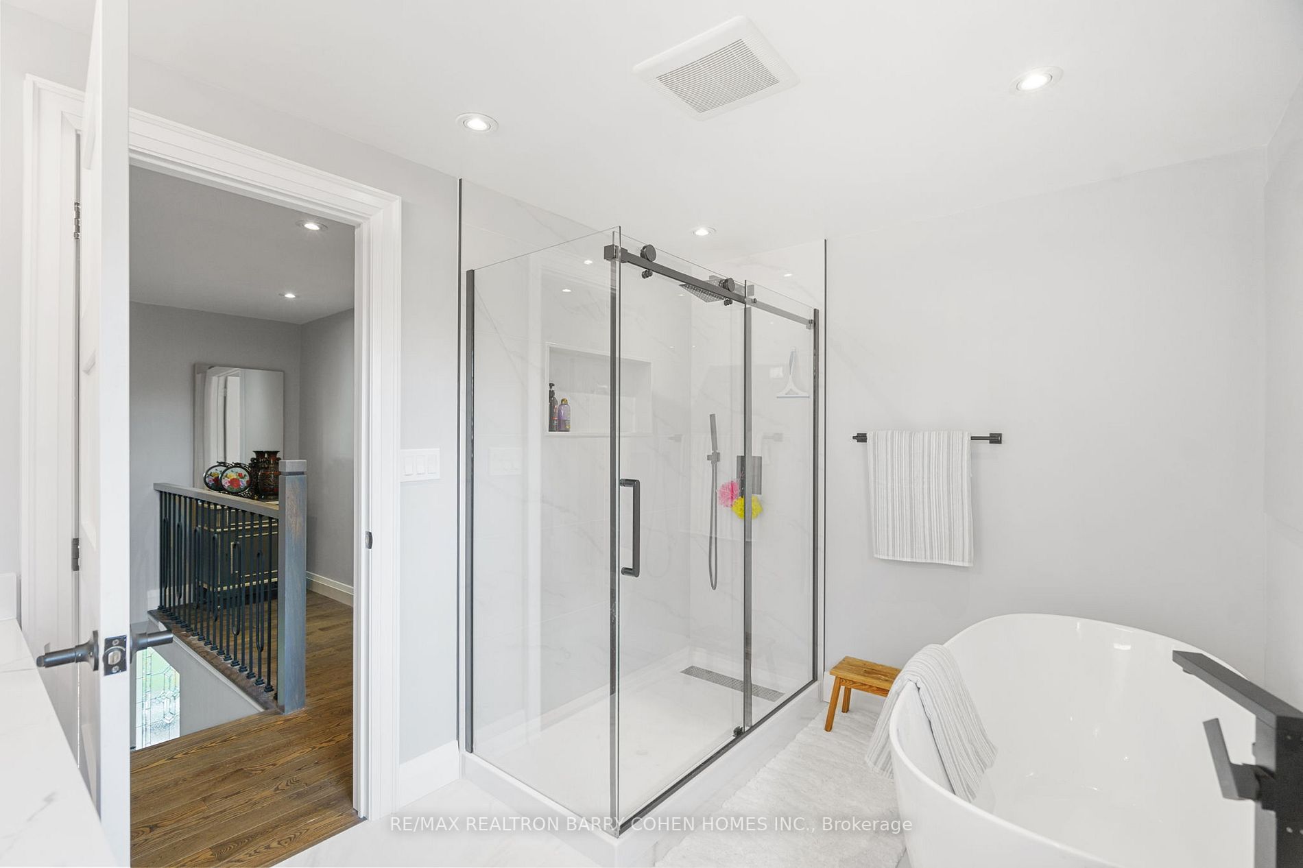 2130 Jenner Court