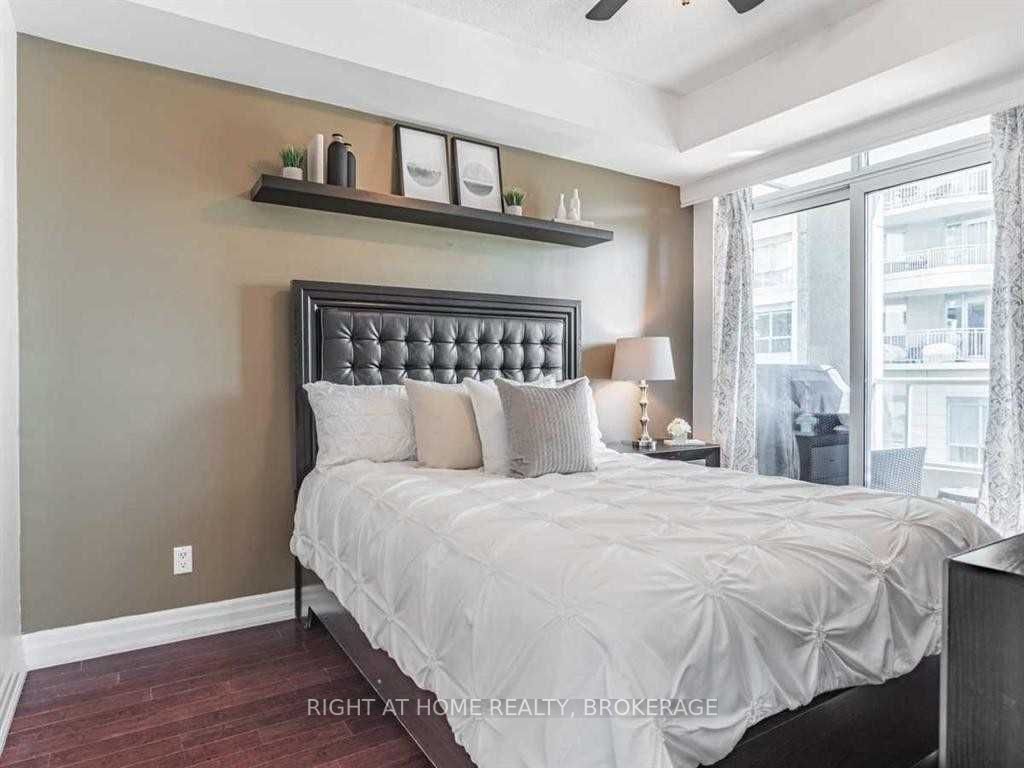 2087 Lake Shore Blvd W, #207
