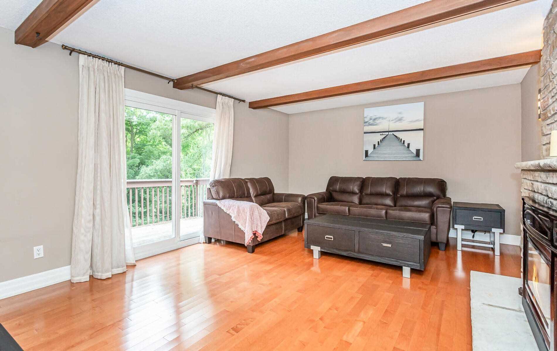1099 Caldwell Ave