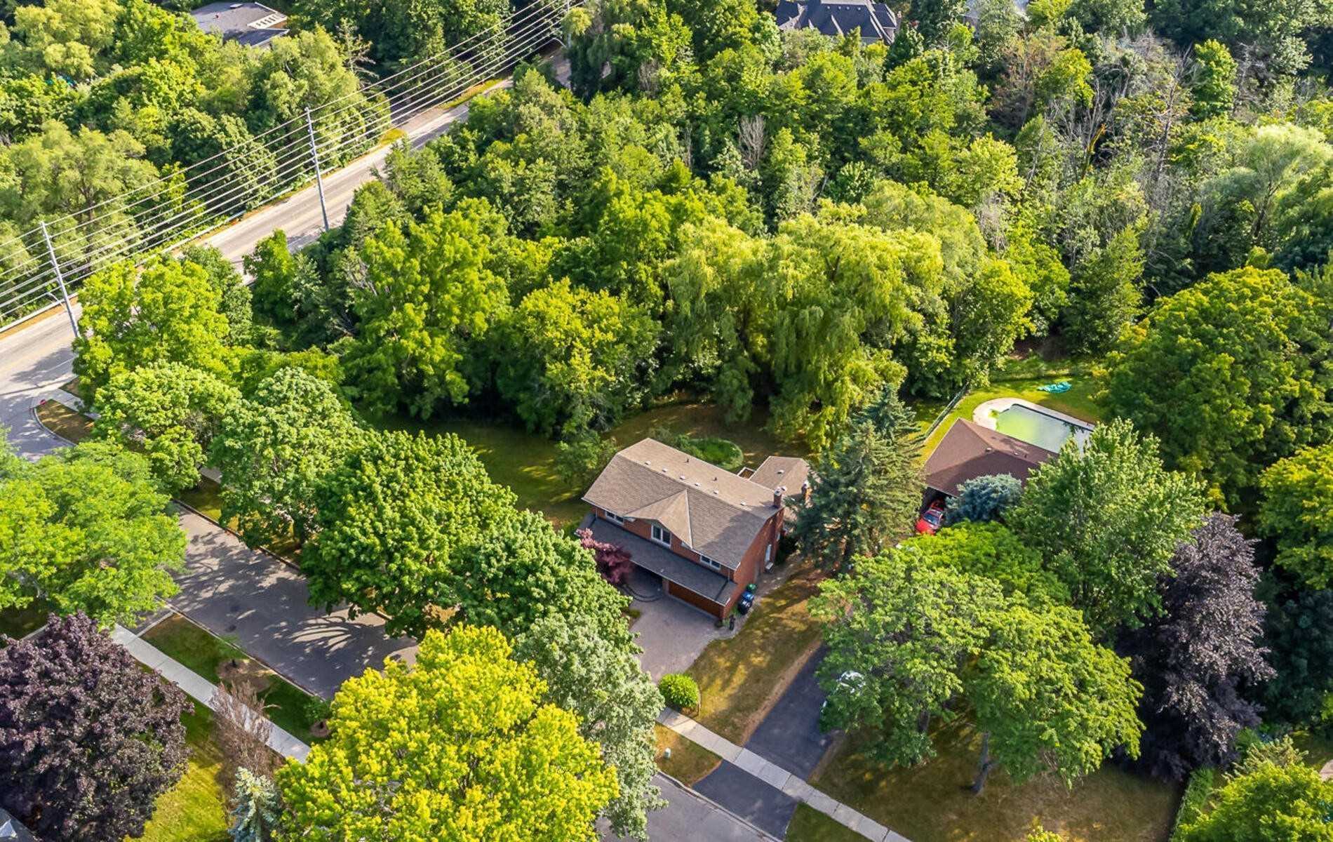 1099 Caldwell Ave