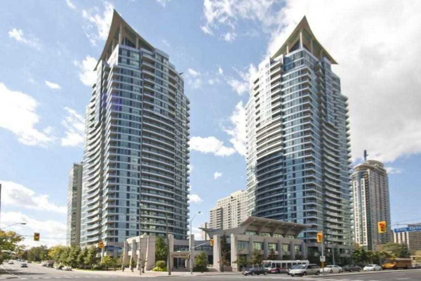 1 Elm Dr W, Mississauga