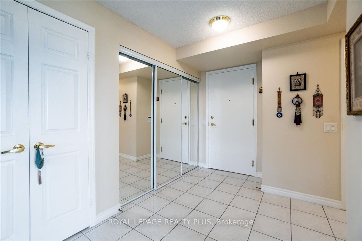Listing W5949748 - Large Photo # 4
