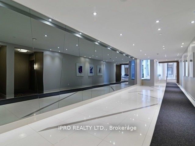 75 Eglinton Avenue W, #1504