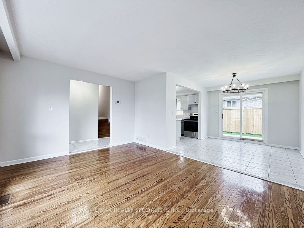 Listing W5950416 - Large Photo # 8