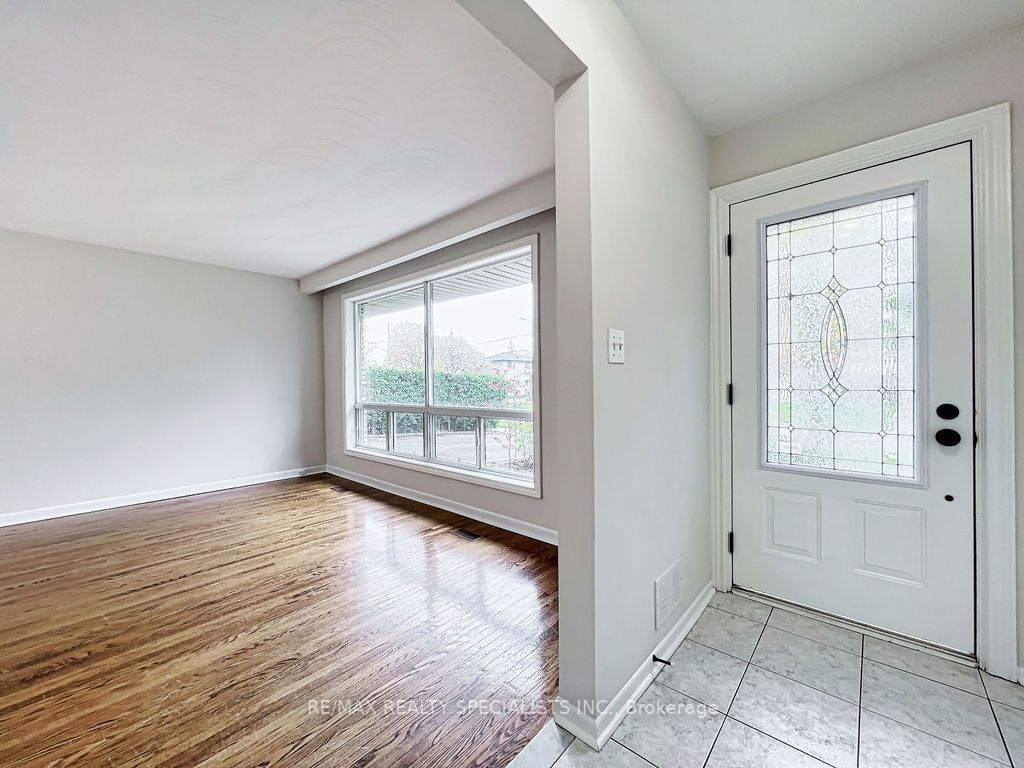 Listing W5950416 - Large Photo # 3