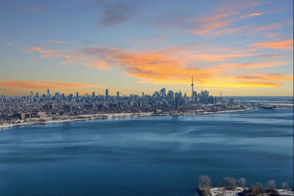 30 Shore Breeze Dr, Toronto